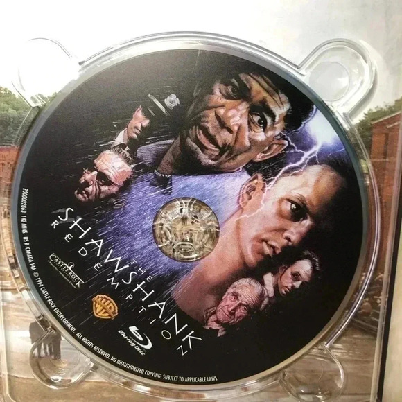 The Shawshank  Redemption Blu-Ray - Picture 7 of 7